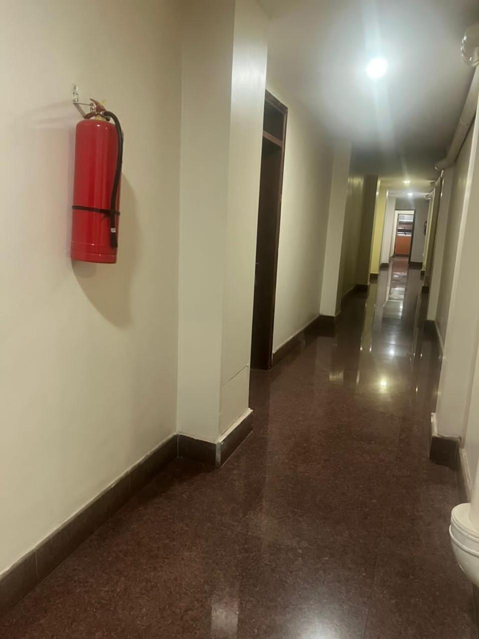 Royal Hotel Apartments カンパラ 部屋 写真