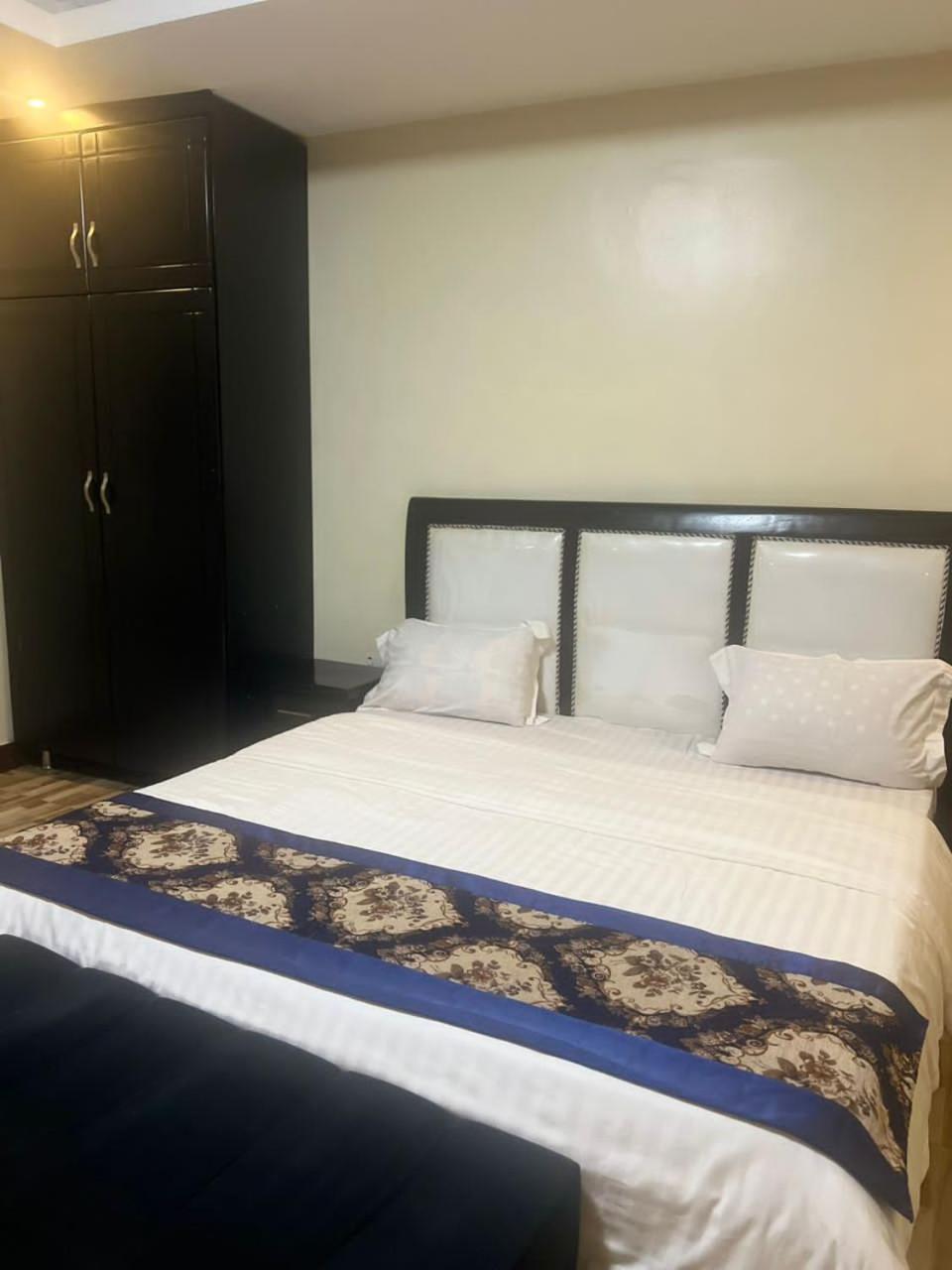 Royal Hotel Apartments カンパラ エクステリア 写真