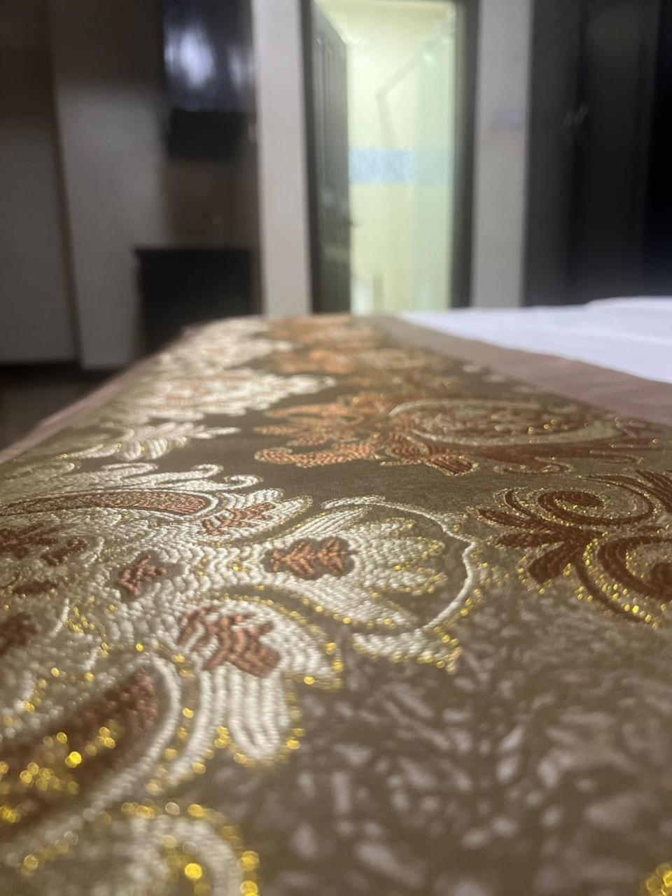 Royal Hotel Apartments カンパラ エクステリア 写真