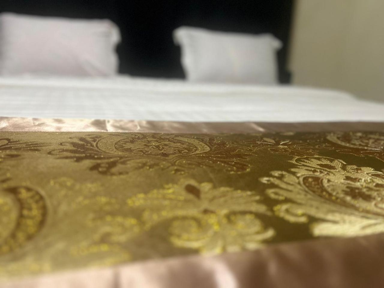 Royal Hotel Apartments カンパラ エクステリア 写真