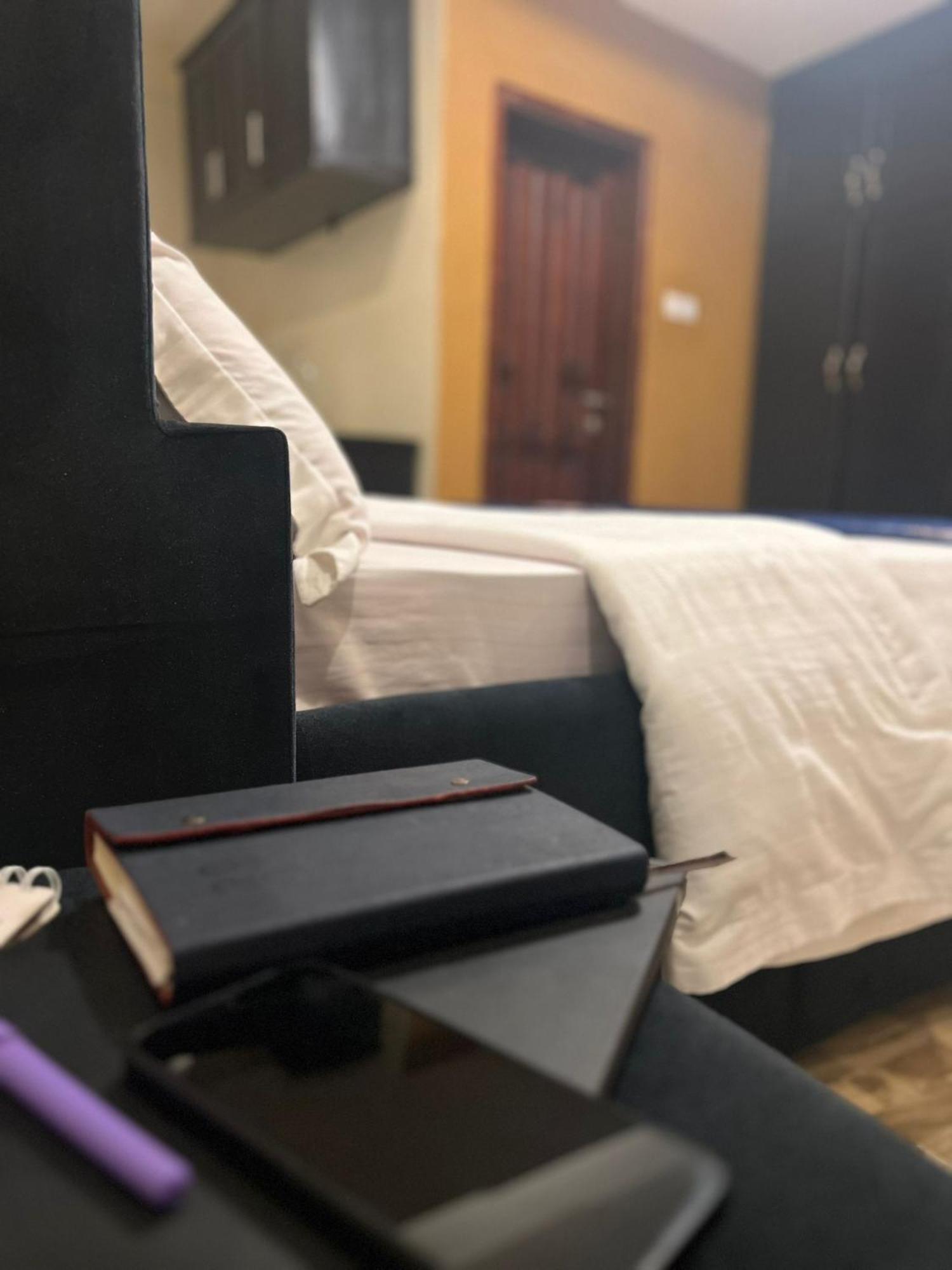Royal Hotel Apartments カンパラ エクステリア 写真